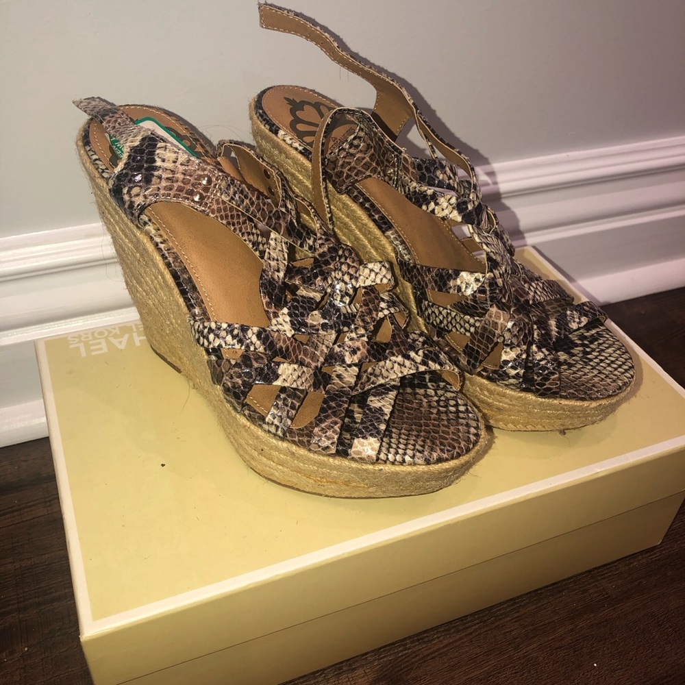Faux Snakeskin wedges